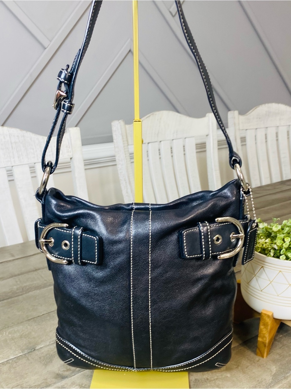 Vintage Coach Soho Black Leather Slim Duffle Shoulder Bag White Stitch 1453 Y2K - Picture 3 of 10